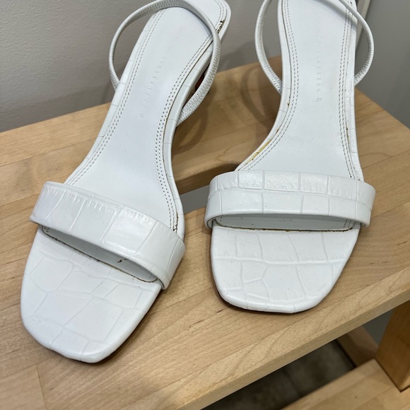 Zara white sandal 39 with elastic heal strap - Picture 2 of 4